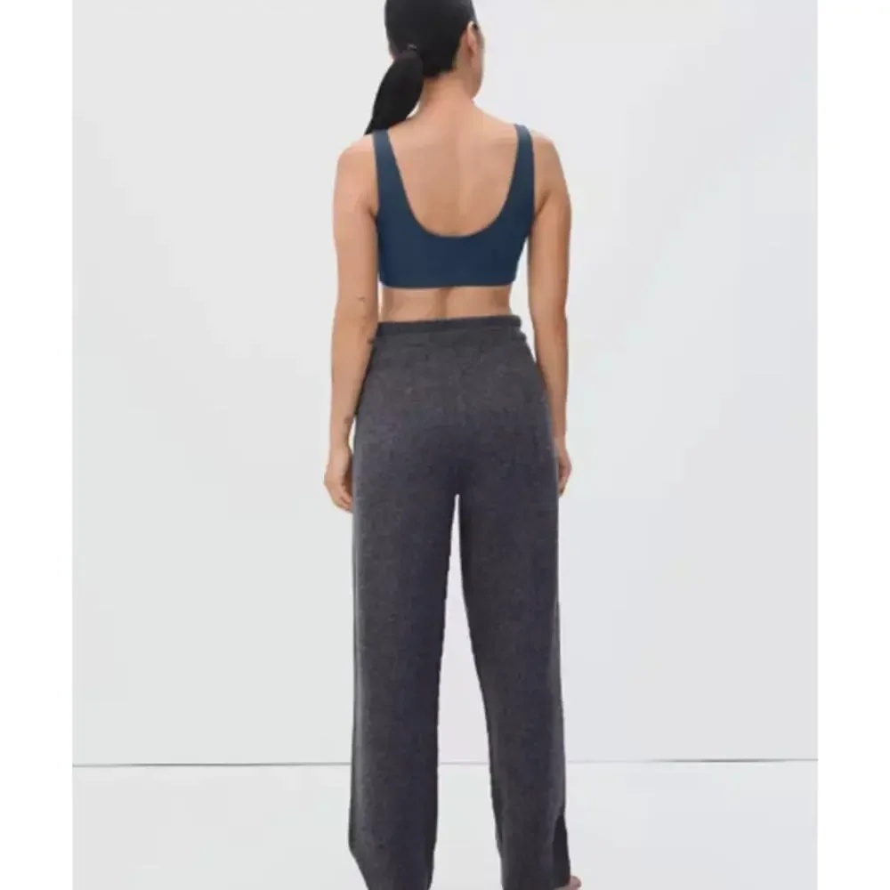 Everlane women perform